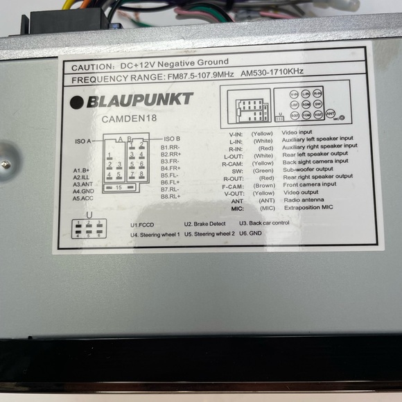 Blaupunkt CAMDEM18 6.9-in. Double-DIN Digital Media Receiver/ Bluetooth 🔊 - Picture 3 of 10